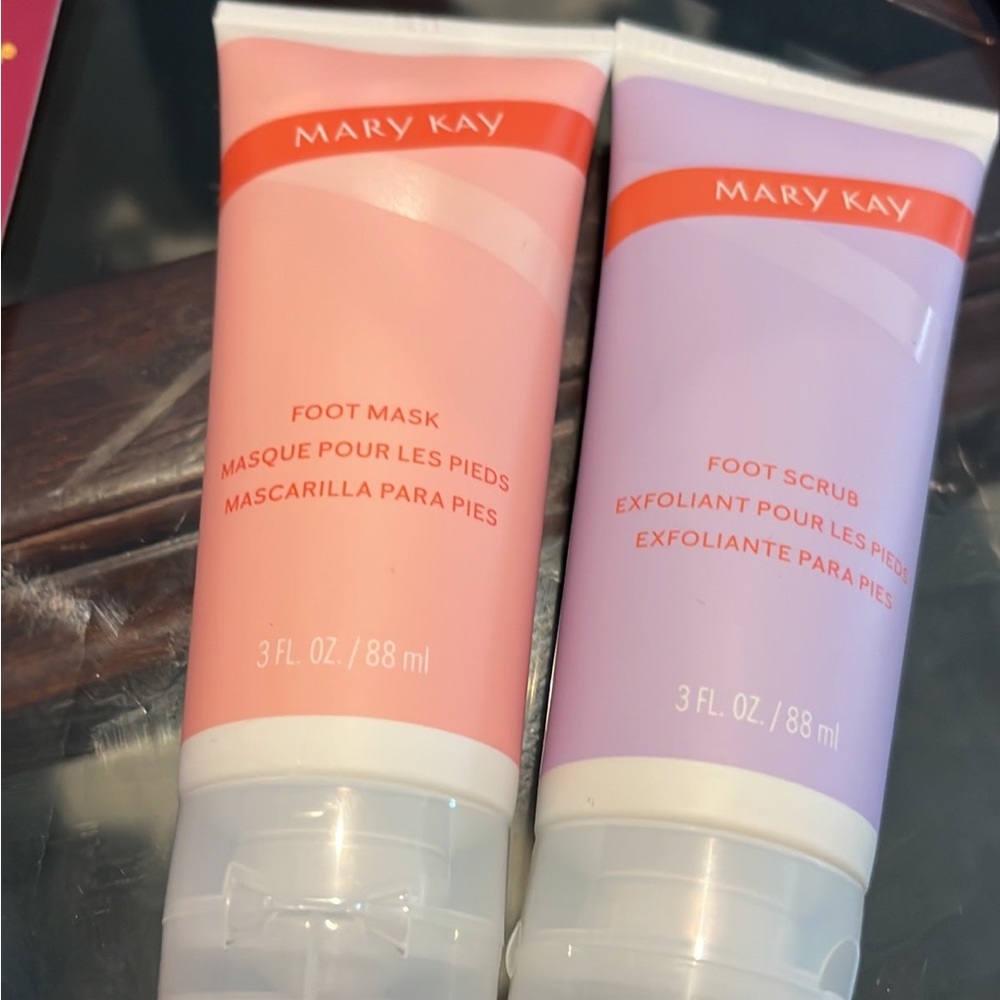 Foot mask + scrub